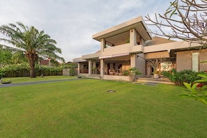 Villa, 3 habitaciones, balcón | Jardín
