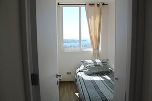 2 bedrooms