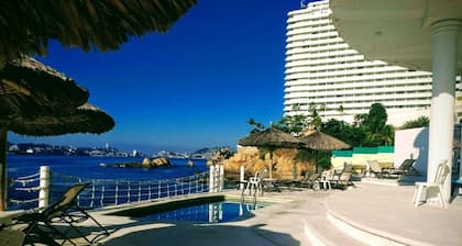 Select Suite Acapulco Twin Towers