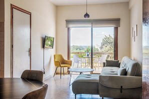 Living room - Room-spacious One Bedroom Apartment in P (Polis)