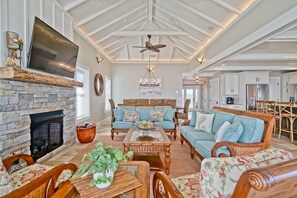 House, 6 Bedrooms | Living area | TV - Cinnamon Sands 6 Bedroom Home by RedAwning (Supply)