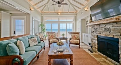 Cinnamon Sands 6 Bedroom Home by RedAwning