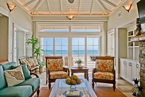 Cinnamon Sands 6 Bedroom Home by RedAwning