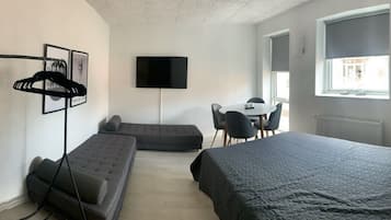 1 phòng ngủ, khu vực làm việc phù hợp cho laptop, phòng cách âm