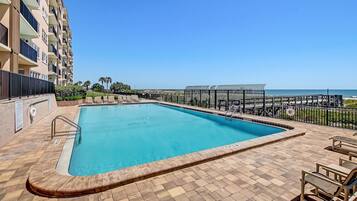 Appart'hĂŽtel, 2 chambres | Piscine