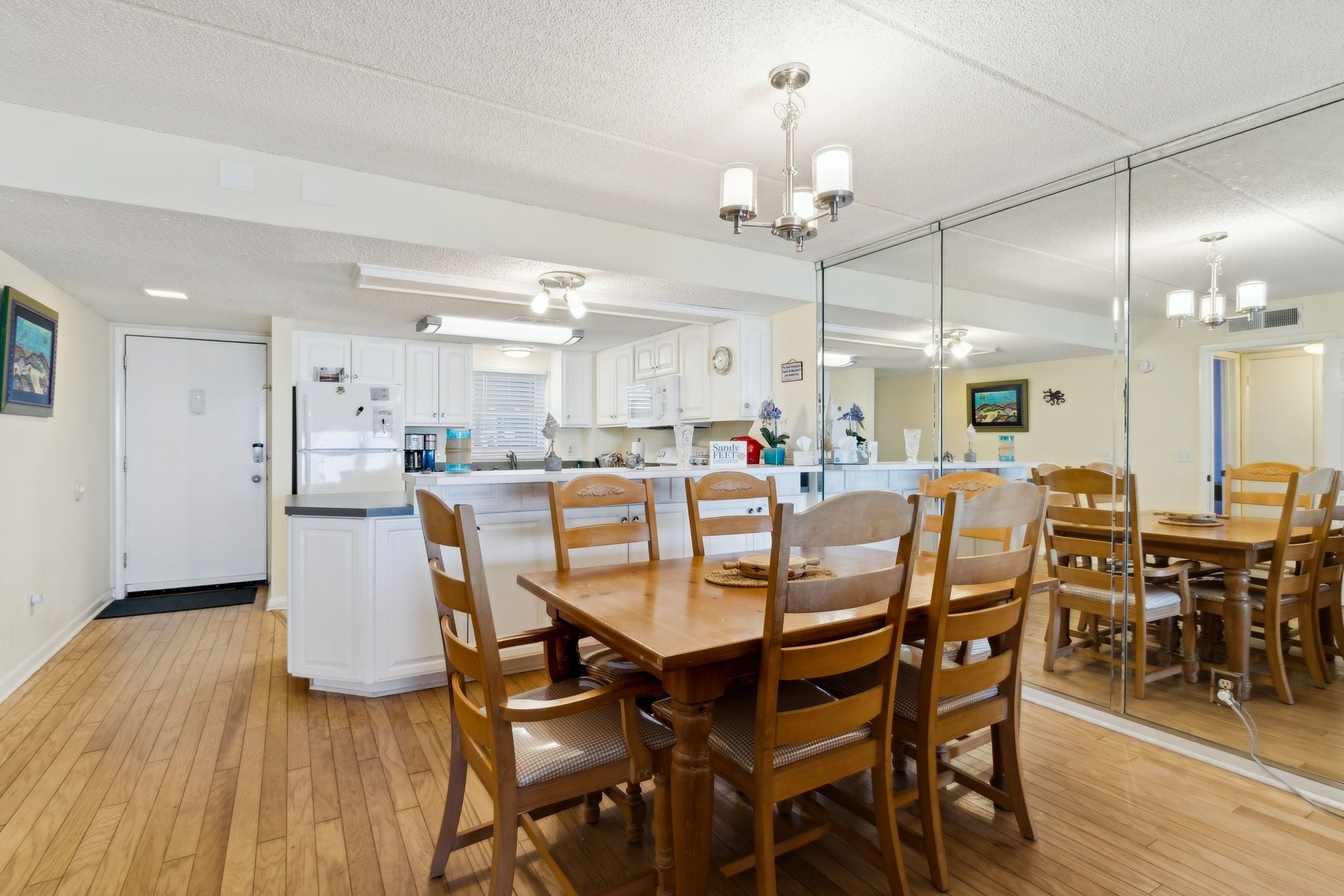 Condo, 2 Bedrooms | Dining