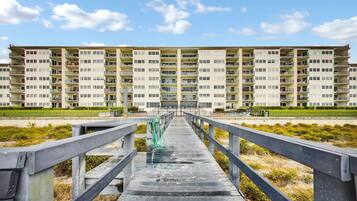 Condo, 2 Bedrooms | Exterior