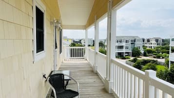House, 5 Bedrooms | Property grounds