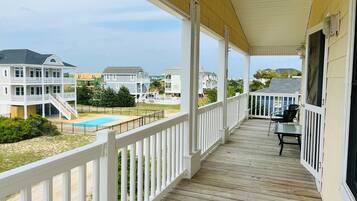 House, 5 Bedrooms | Property grounds