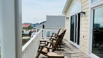 House, 5 Bedrooms | Property grounds