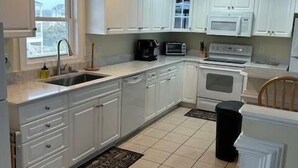 House, 5 Bedrooms | Private kitchen | Coffee/tea maker, fridge, oven, dishwasher - Salt, Sand And Sudds 5 Bedroom Home by RedAwning (Supply)