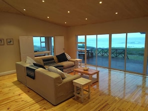 Living area - Beach Haven- Kini Bay (Gqeberha (Port Elizabeth))