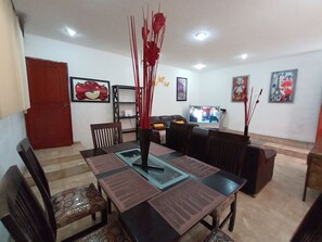 House, 3 Bedrooms, Accessible, Smoking | Living area - Toluca Centrica House (Toluca)
