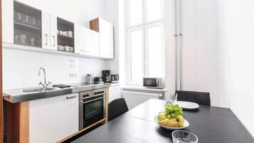 Apartment, 2 Bedrooms, City View | Interior