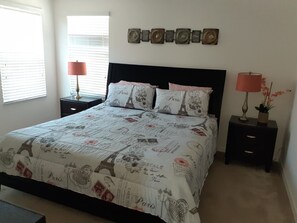 6 Schlafzimmer, Schreibtisch, Bügeleisen/Bügelbrett, kostenloses WLAN