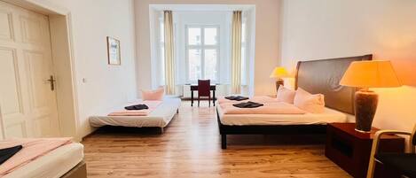 Apartment, 3 Bedrooms, City View