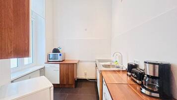 Apartment, 3 Bedrooms, City View | Interior