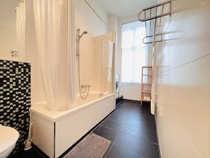 Apartment, 3 Bedrooms, City View | Bathroom - Brücken Deluxe 1 - 4 (Berlin)