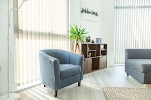 Apartment | Living area | 46-inch LED TV with digital channels, TV, Netflix
