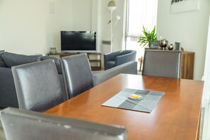 Apartment | Living area | 46-inch LED TV with digital channels, TV, Netflix