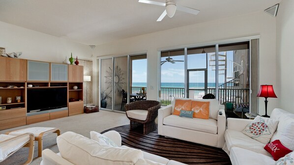 Studio (2 Bedrooms) | Interior