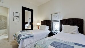 Studio (2 Bedrooms) | Interior
