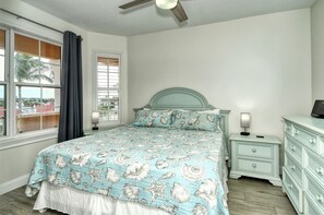 3 habitaciones y espacio para trabajar con laptop 
