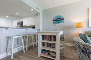 Studio (3 Bedrooms) | Interior - Majestic Beach 2-806 - 1792810 (Panama City Beach)