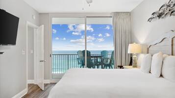 Studio (3 Bedrooms) | Interior