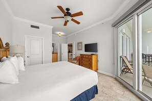 Studio (3 Bedrooms) | Interior