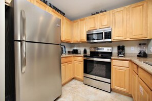 Studio (3 Bedrooms) | Innvendig