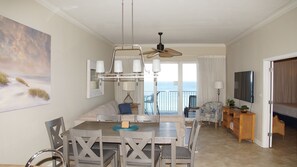 Studio (3 Bedrooms) | Interior