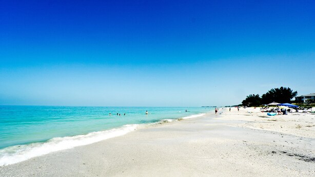 Beach - Marbella Villa 03 (Bradenton Beach)