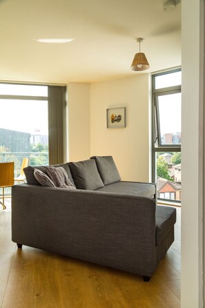 Apartment, 2 Bedrooms | Living area | 46-inch flat-screen TV with digital channels, TV, Netflix - Kent Street - Apt 4 (Liverpool)