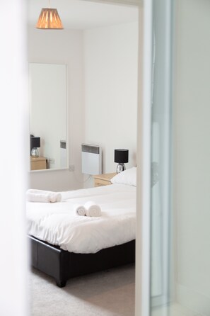 Apartment, 2 Bedrooms | 2 bedrooms, blackout curtains, travel cot, free WiFi - Kent Street - Apt 4 (Liverpool)