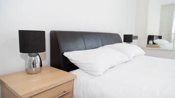 Apartment, 2 Bedrooms | 2 bedrooms, blackout curtains, travel cot, free WiFi