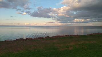 Am Strand, Liegestühle, Strandtücher