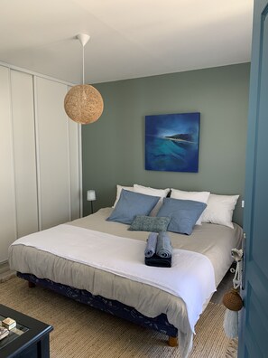 2 chambres, fer et planche à repasser, lit parapluie, Wi-Fi