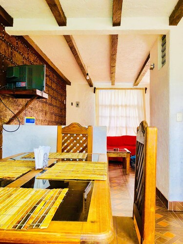 Comfy 4 Bedroom Town House Garden Market Area