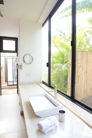 House, 4 Bedrooms, Smoking, Private Pool | Bathroom - Luxury House Near Cuernavaca (Xochitepec)