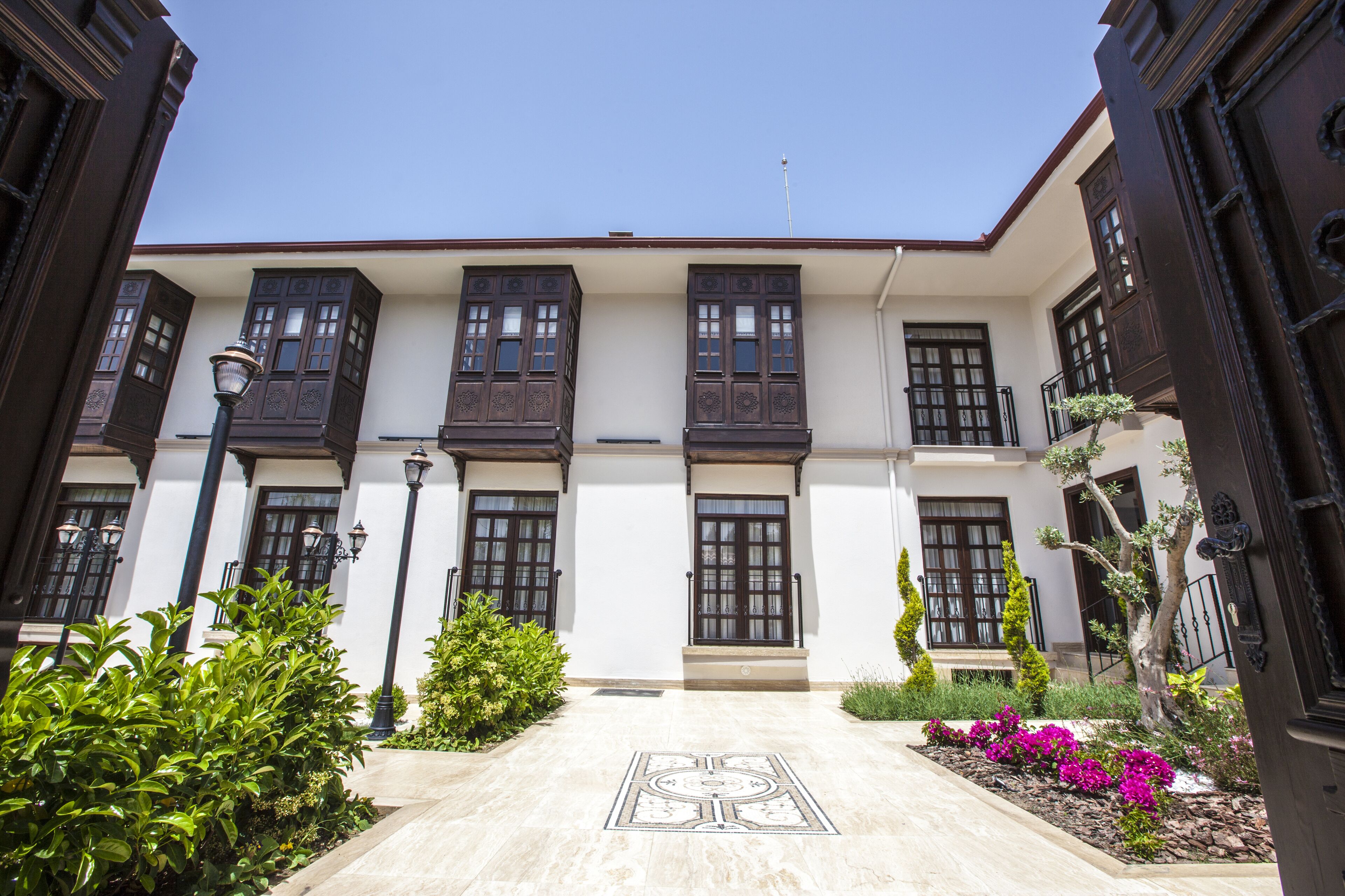 deluxe double or twin room | garden view