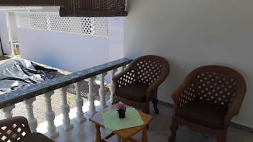 Apartment, 2 Bedrooms, Smoking, Balcony | Balcony