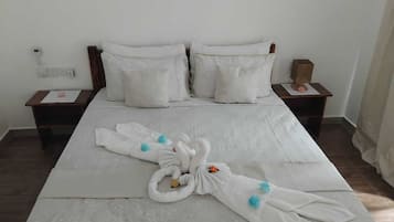 Apartment, 2 Bedrooms, Smoking, Balcony | 2 bedrooms