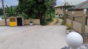 Aparcamiento sin asistencia gratuito