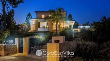 Villa, 5 Bedrooms, Smoking, Private Pool | Exterior