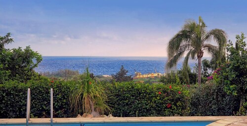 Exceptional Large Villa, Free Heated Pool 1 NOV - 15 Jan, Privacy,prime Location