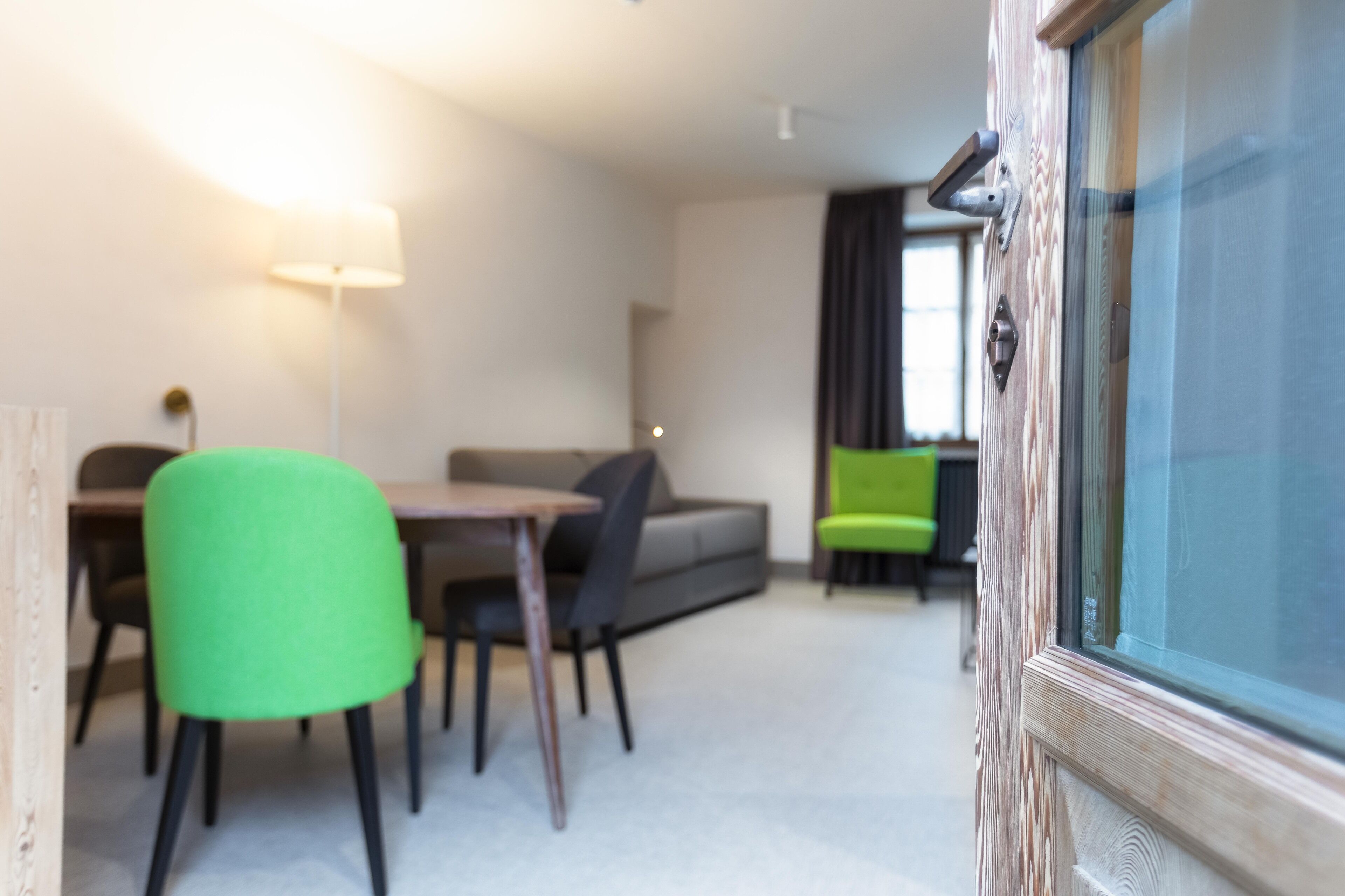 family room | 1 bedroom, hypo-allergenic bedding, in-room safe, blackout curtains