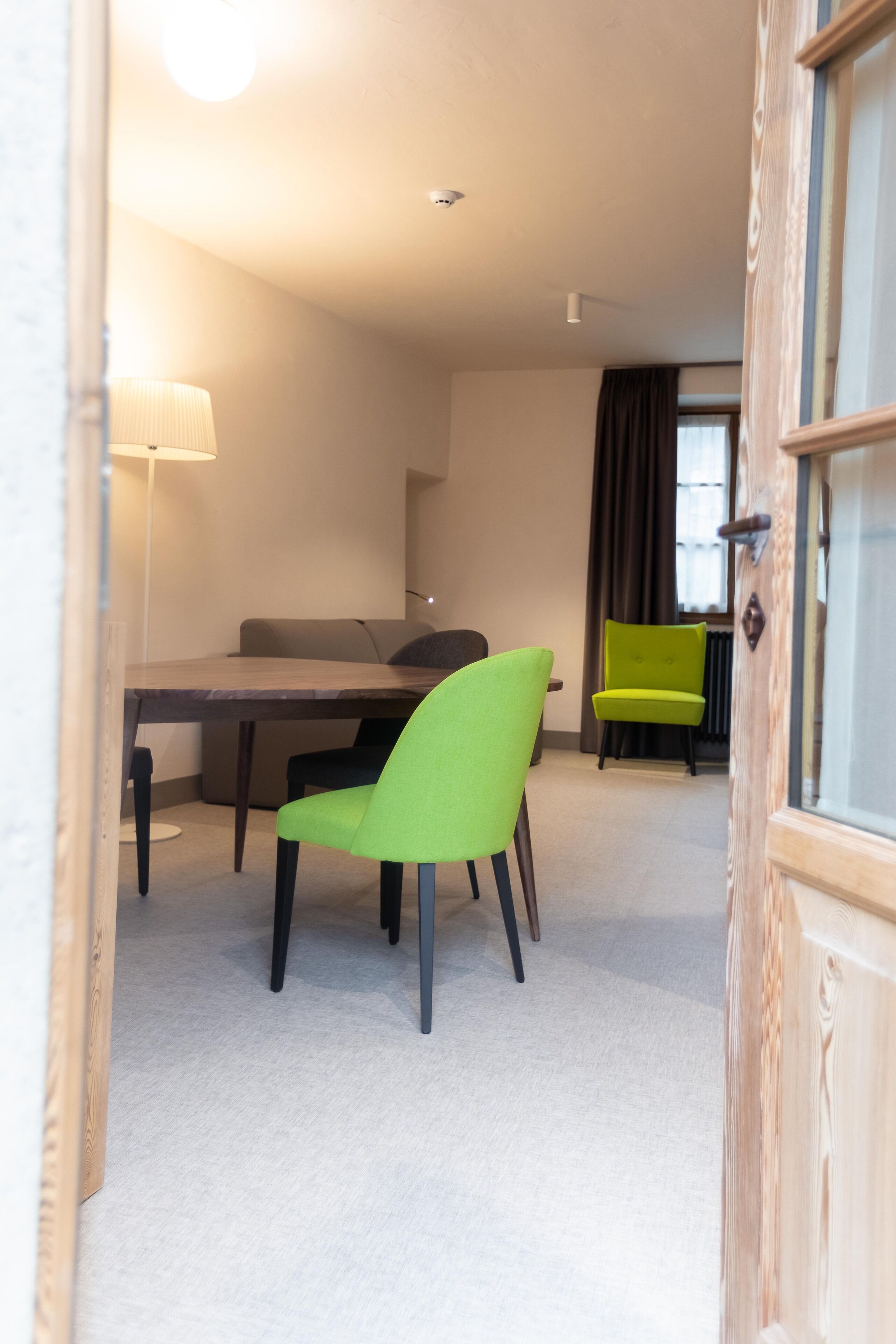 family room | 1 bedroom, hypo-allergenic bedding, in-room safe, blackout curtains