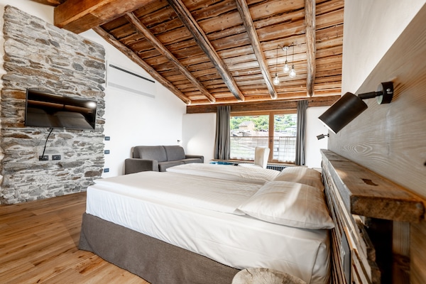Family Room | Hypo-allergenic bedding, in-room safe, blackout drapes, soundproofing