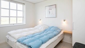 4 bedrooms, cots/infant beds - Modern Holiday Home in Bagenkop Denmark With Sea View (Sydlangeland)